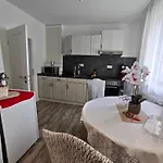 Piroska Appartement *